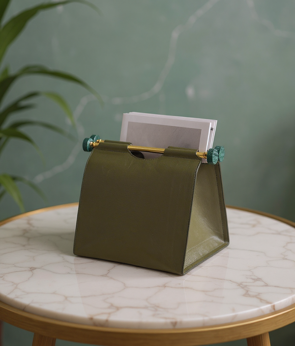 Harbor Magazine Holder